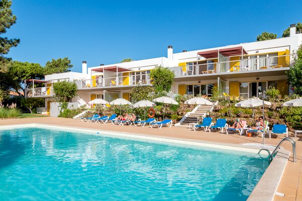 Holidays at Pinhal da Marina Apartments in Vilamoura, Algarve