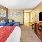 Comfort Inn and Suites Boston Logan Airport Hotel Picture 8