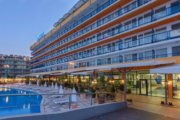 Holidays at Glarus Beach Hotel in Sunny Beach, Bulgaria