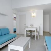 Roc Lago Park Apartments Picture 17