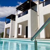 La Laguneta Apartments Picture 0