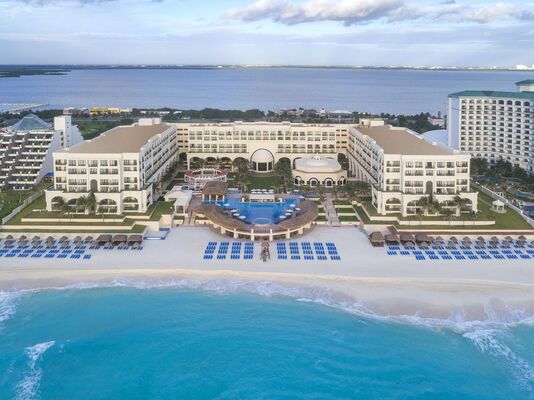 Holidays at Marriott Cancun Resort in Cancun, Mexico