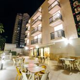 Palm Court Apartments Picture 3