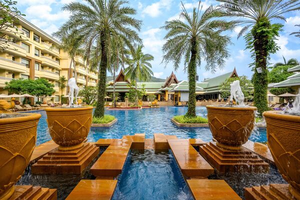 Holidays at Holiday Inn Resort Phuket Patong in Phuket Patong Beach, Phuket
