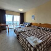 Las Damas Apartments Picture 7