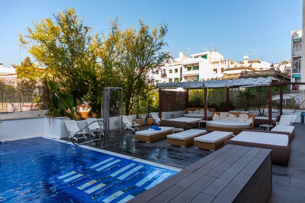 Holidays at Platjador Hotel in Sitges, Costa Dorada