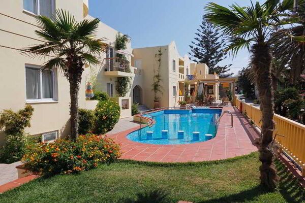 Holidays at Lambrinos Suites in Platanias, Chania