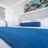 Surfing Colors Apartments Picture 19