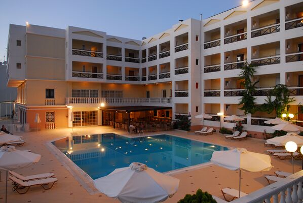 Holidays at Hersonissos Palace Hotel in Hersonissos, Crete