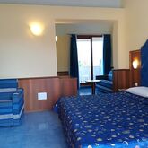 Kalos Hotel Picture 8