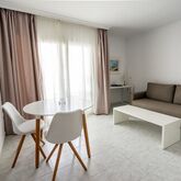 Duquesa Playa Aparthotel Picture 19
