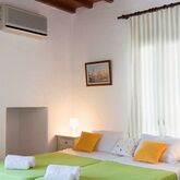Madres Hotel Picture 3