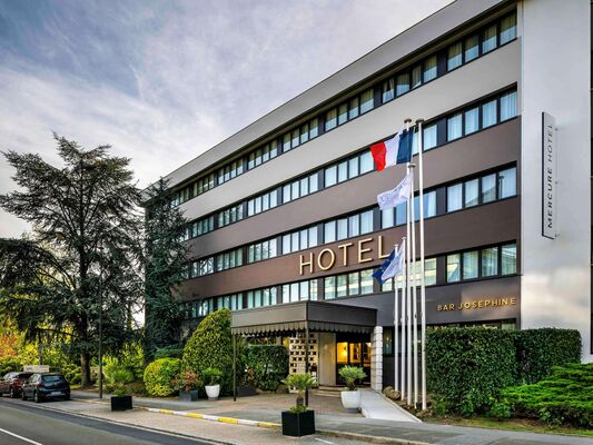 Holidays at Mercure Versailles Parly 2 Hotel in West Versailles, Paris
