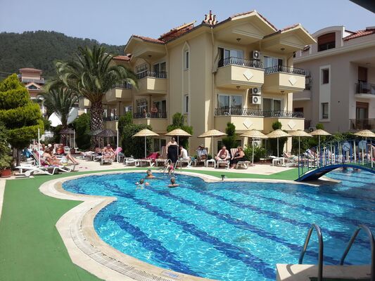 Holidays at Sahin Palace Apartments in Icmeler, Dalaman Region