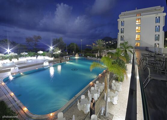Holidays at Santa Lucia Le Sabbie D Oro Hotel in Cefalu, Sicily