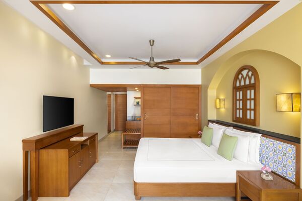 Holidays at Cidade De Goa Hotel in Vainguinim Beach, Goa