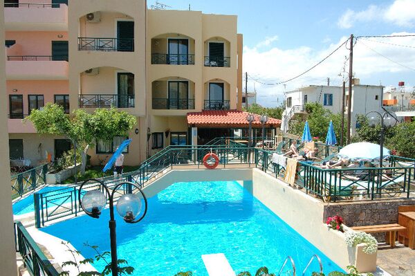 Holidays at Romantica Hotel & Studios in Georgioupolis, Crete