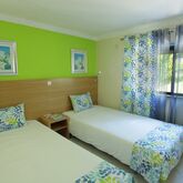 Browns Sports and Leisure Club Picture 9