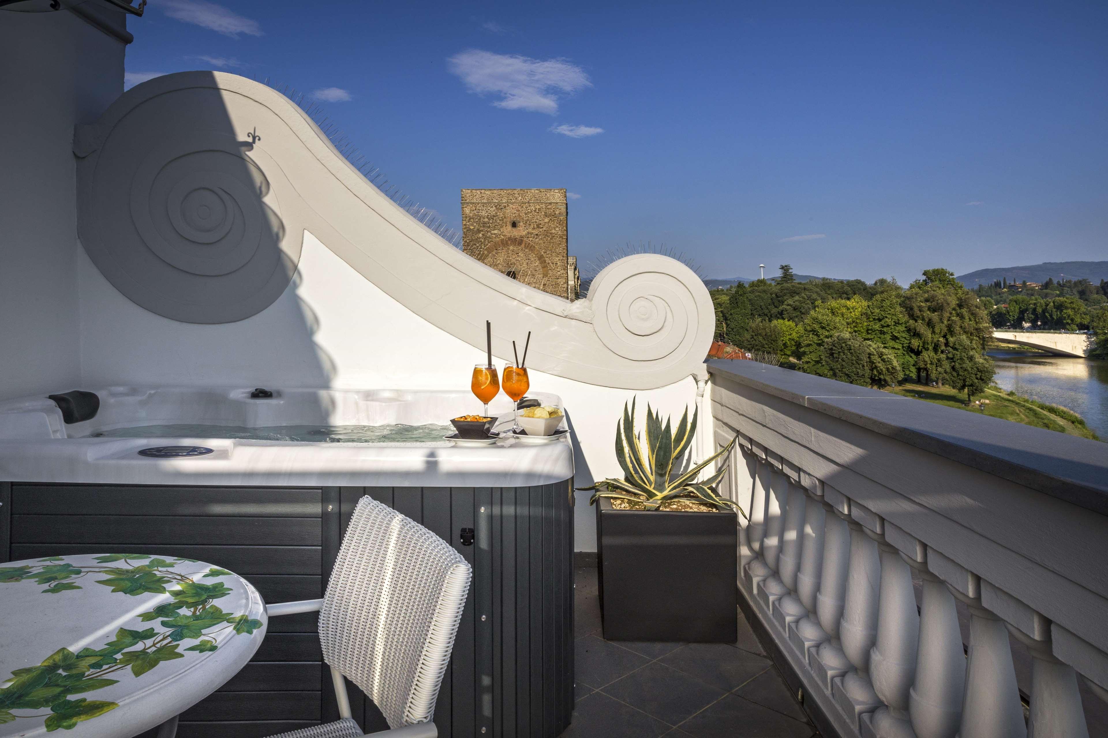 Holidays at River Hotel in Florence, Tuscany