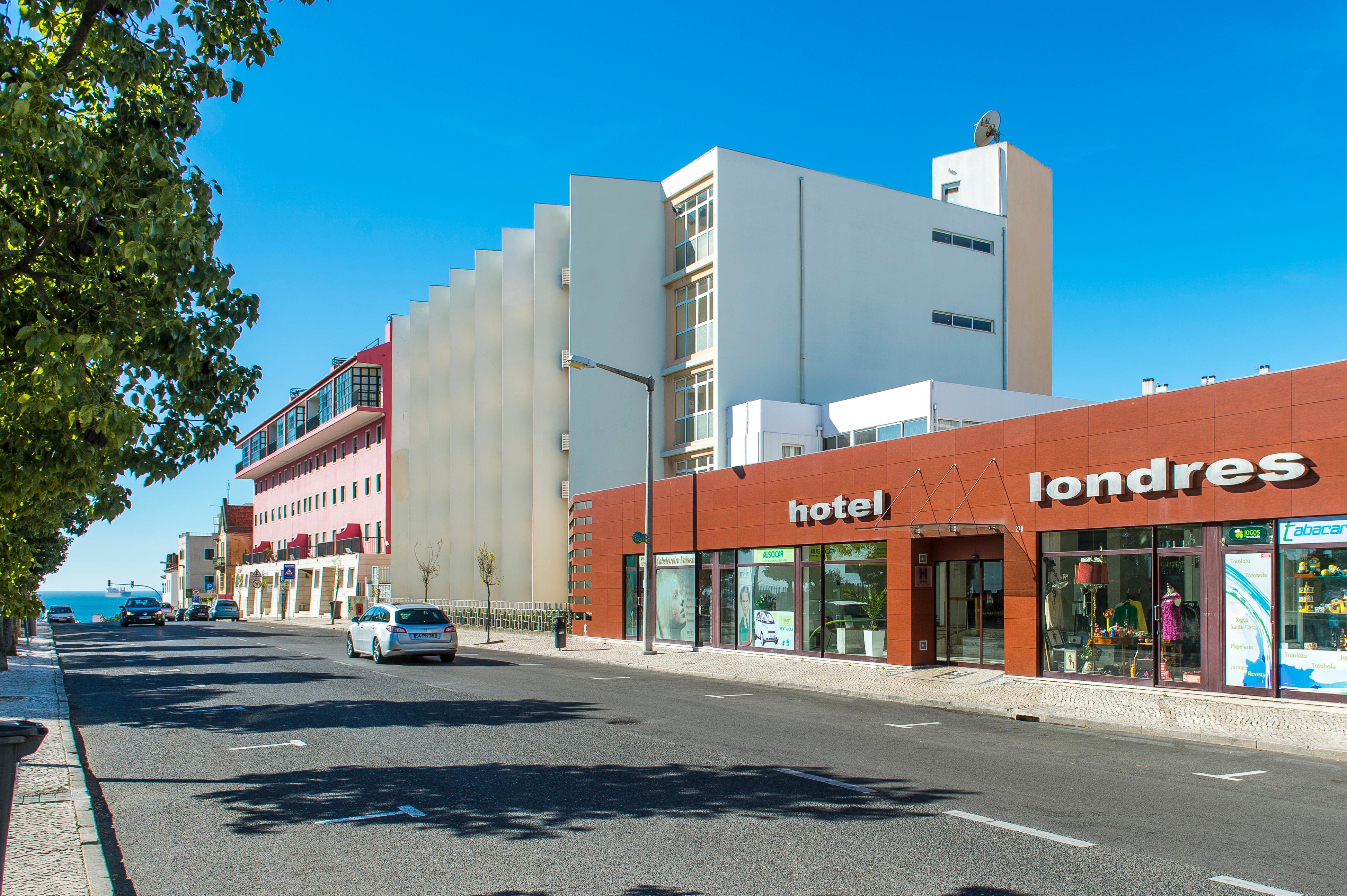 Holidays at Londres Hotel in Estoril, Portugal