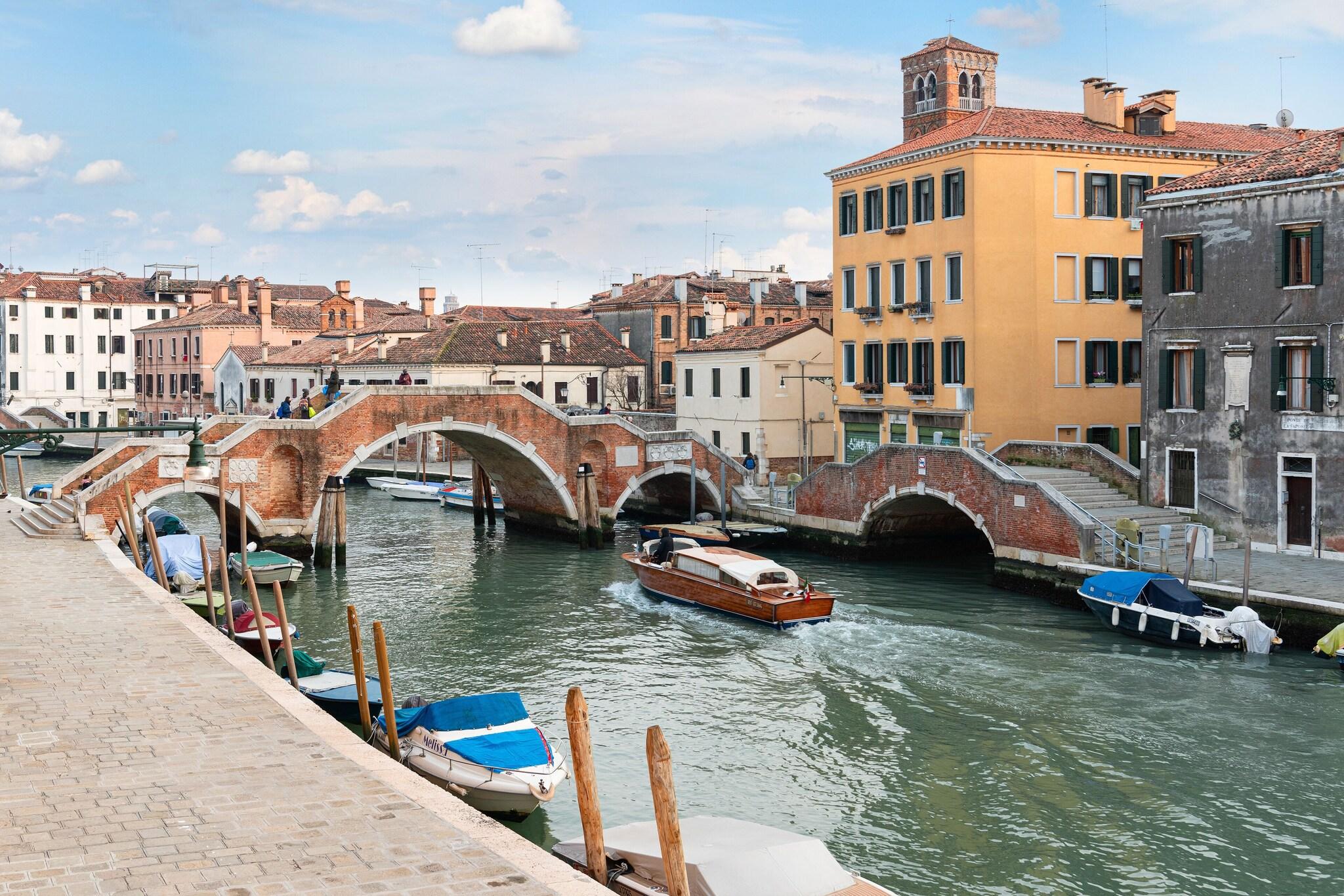 Holidays at Carnival Palace Hotel in Venice, Italy