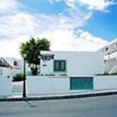 Los Rosales Apartments Picture 4