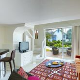 Crystal Cove by Elegant Hotels Picture 4