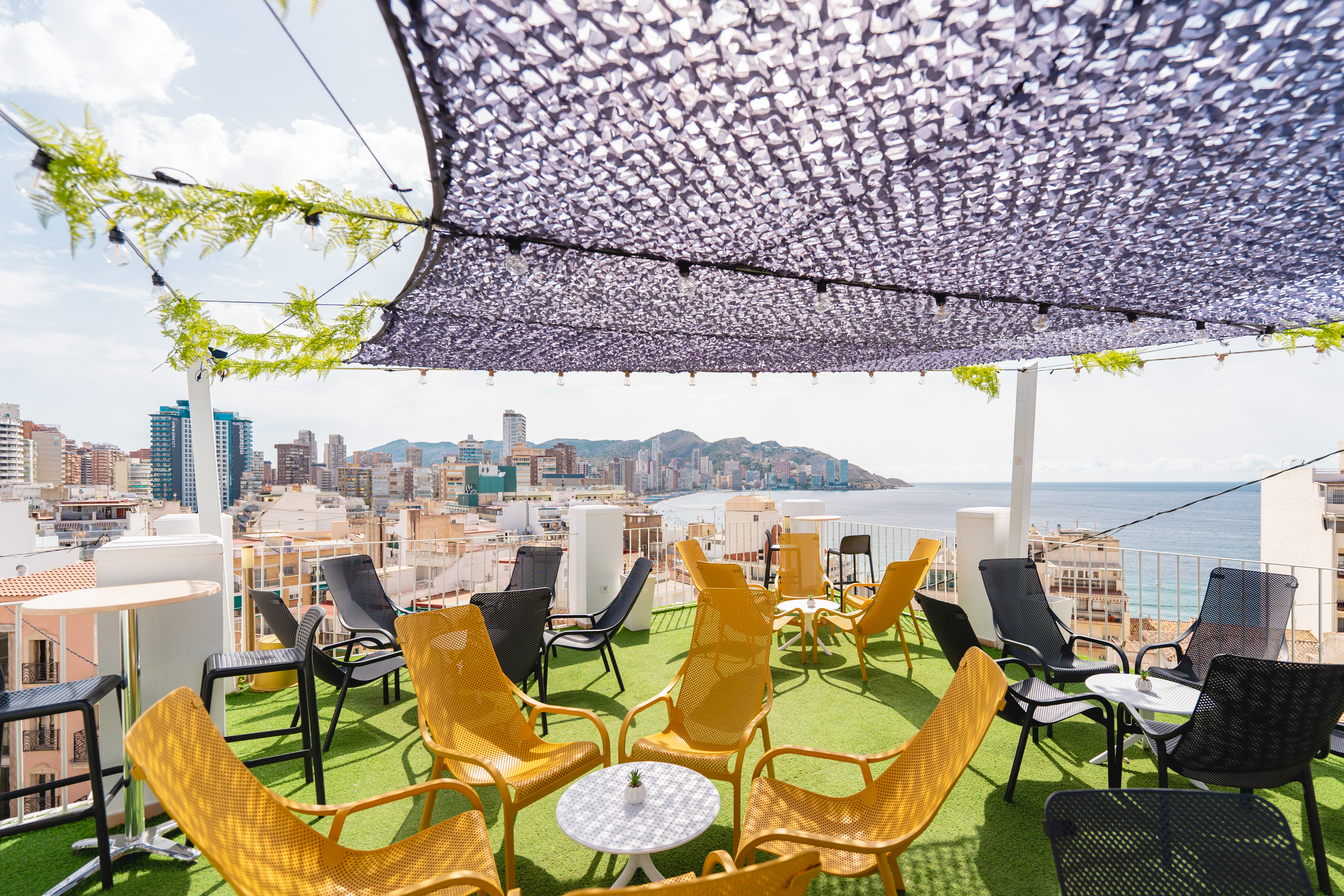 Holidays at Queens Hotel in Benidorm, Costa Blanca