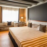 U232 Hotel Picture 4