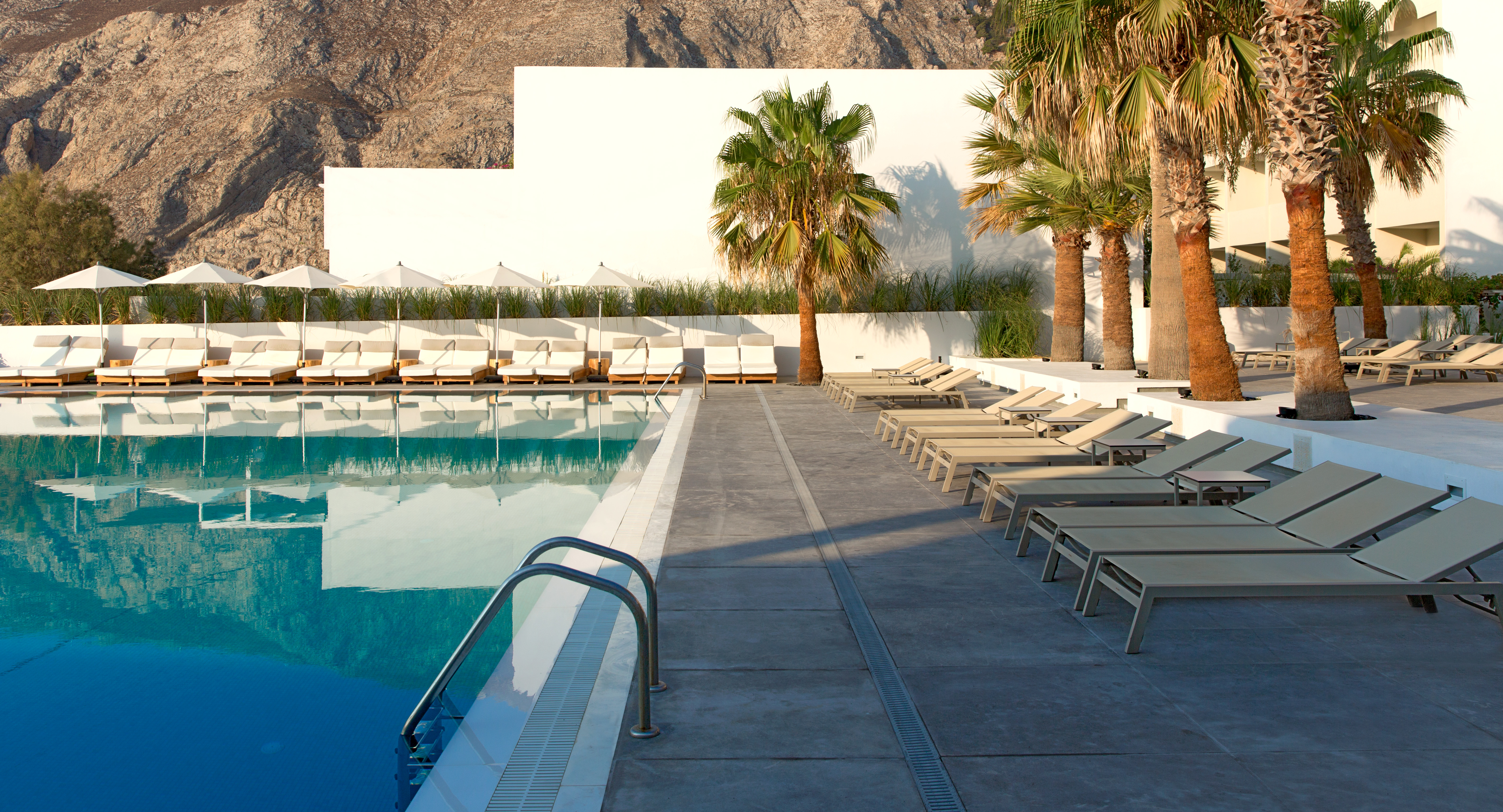 Holidays at Kamari Beach Hotel in Kamari, Santorini