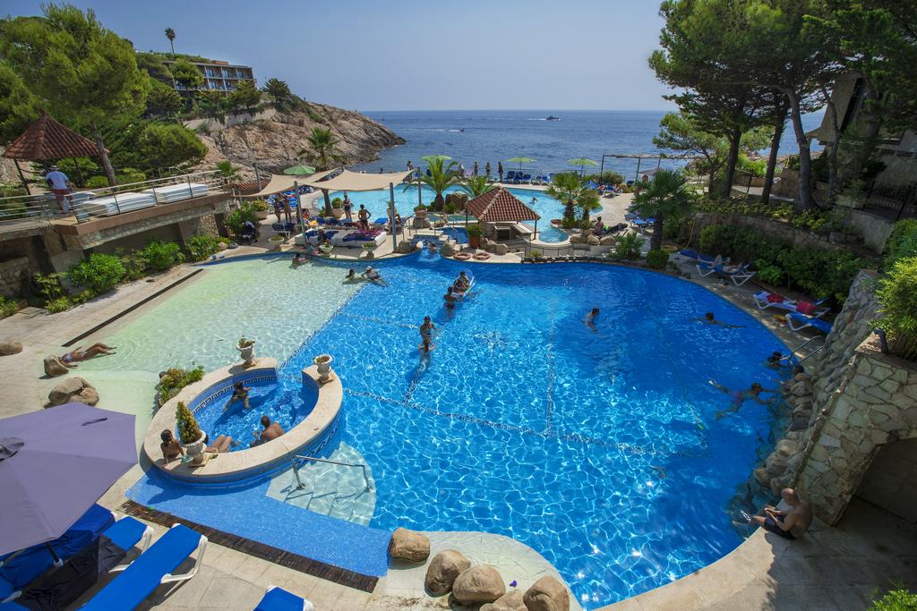 Holidays at Eden Roc Hotel in Sant Feliu De Guixols, Costa Brava