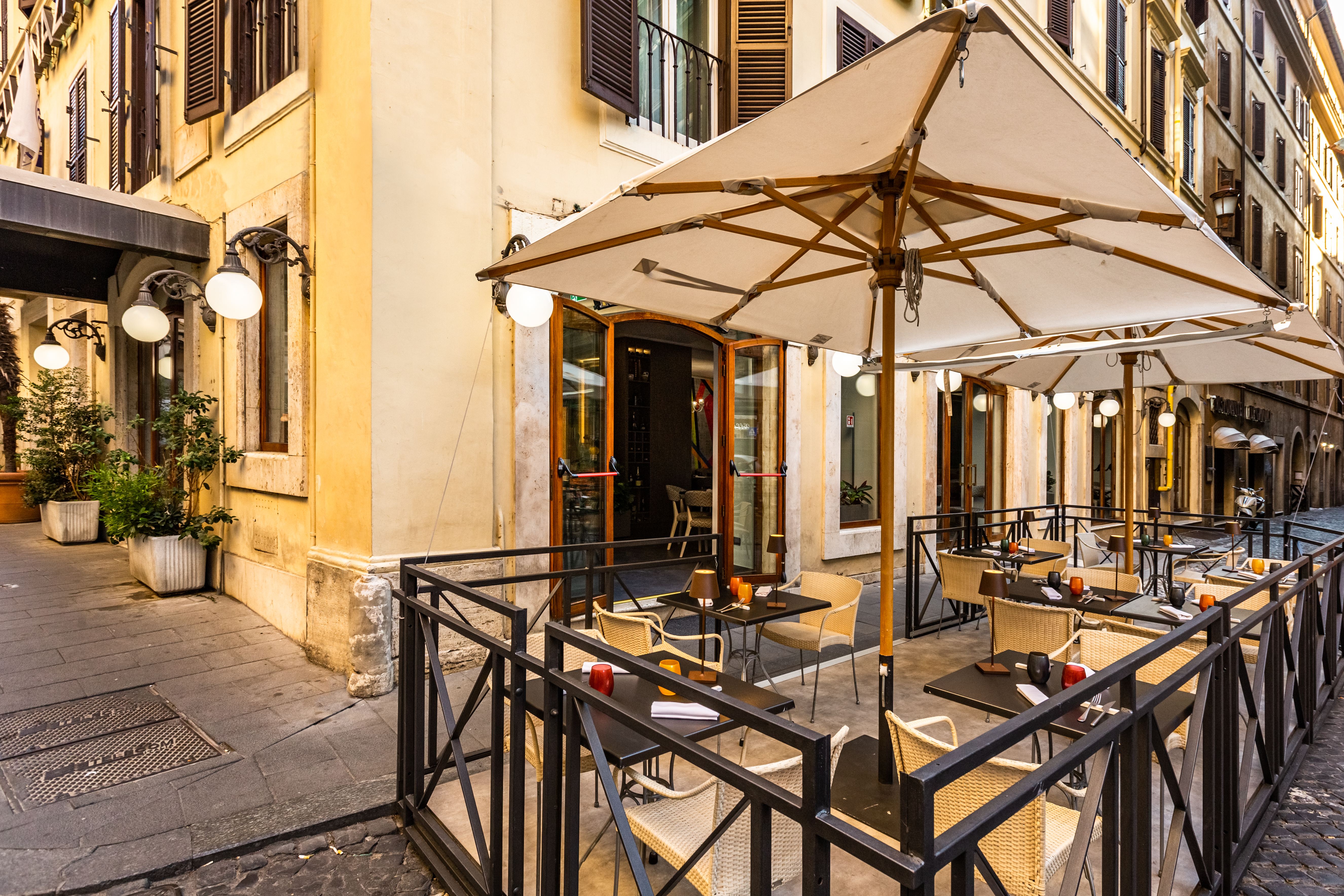Holidays at Delle Nazioni Hotel in Rome, Italy