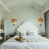 Blue Carpet Luxury Suites Picture 7