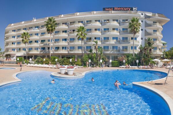 Holidays at Mercury Hotel in Santa Susanna, Costa Brava
