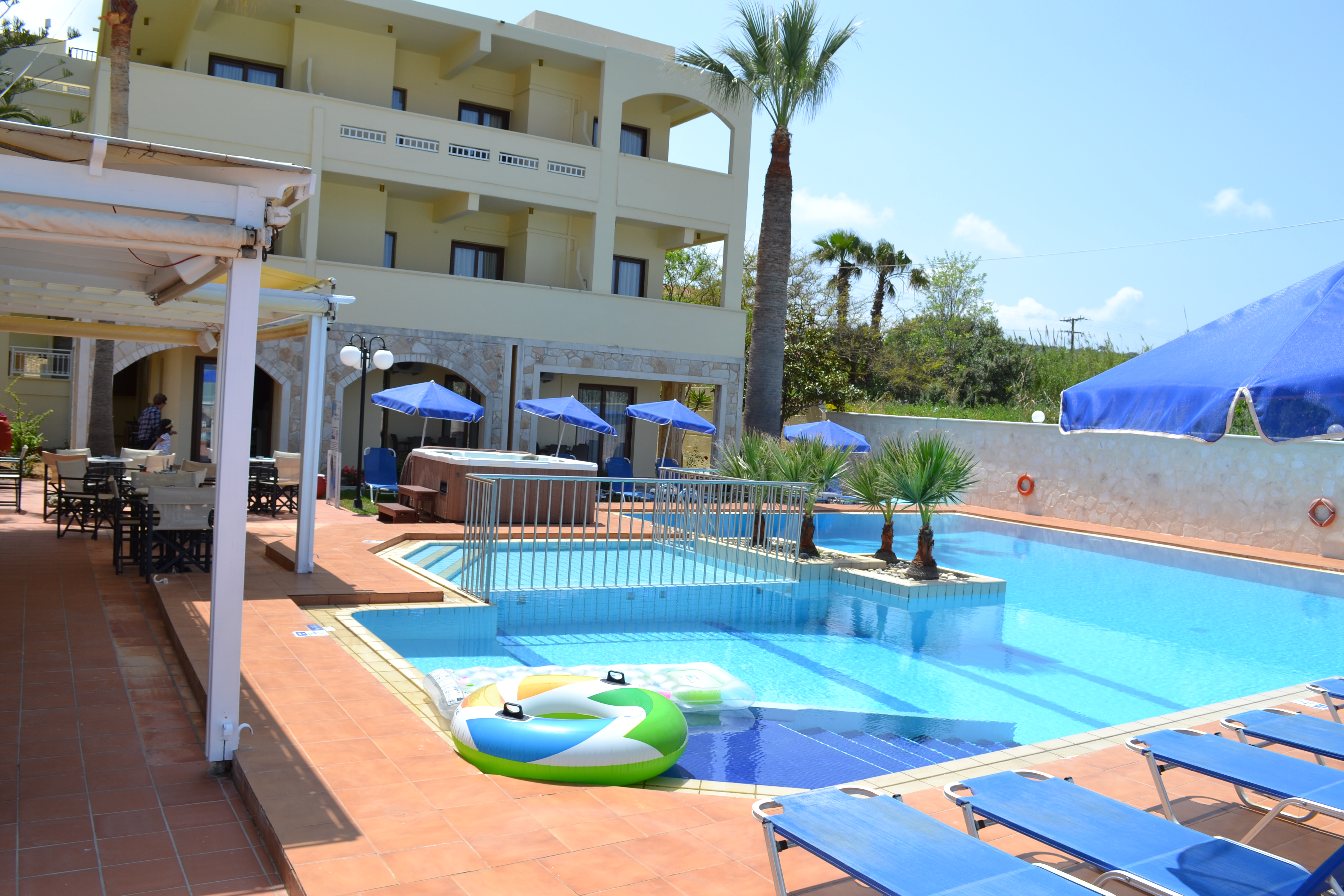 Holidays at Sunny Suites Apartments in Maleme, Crete