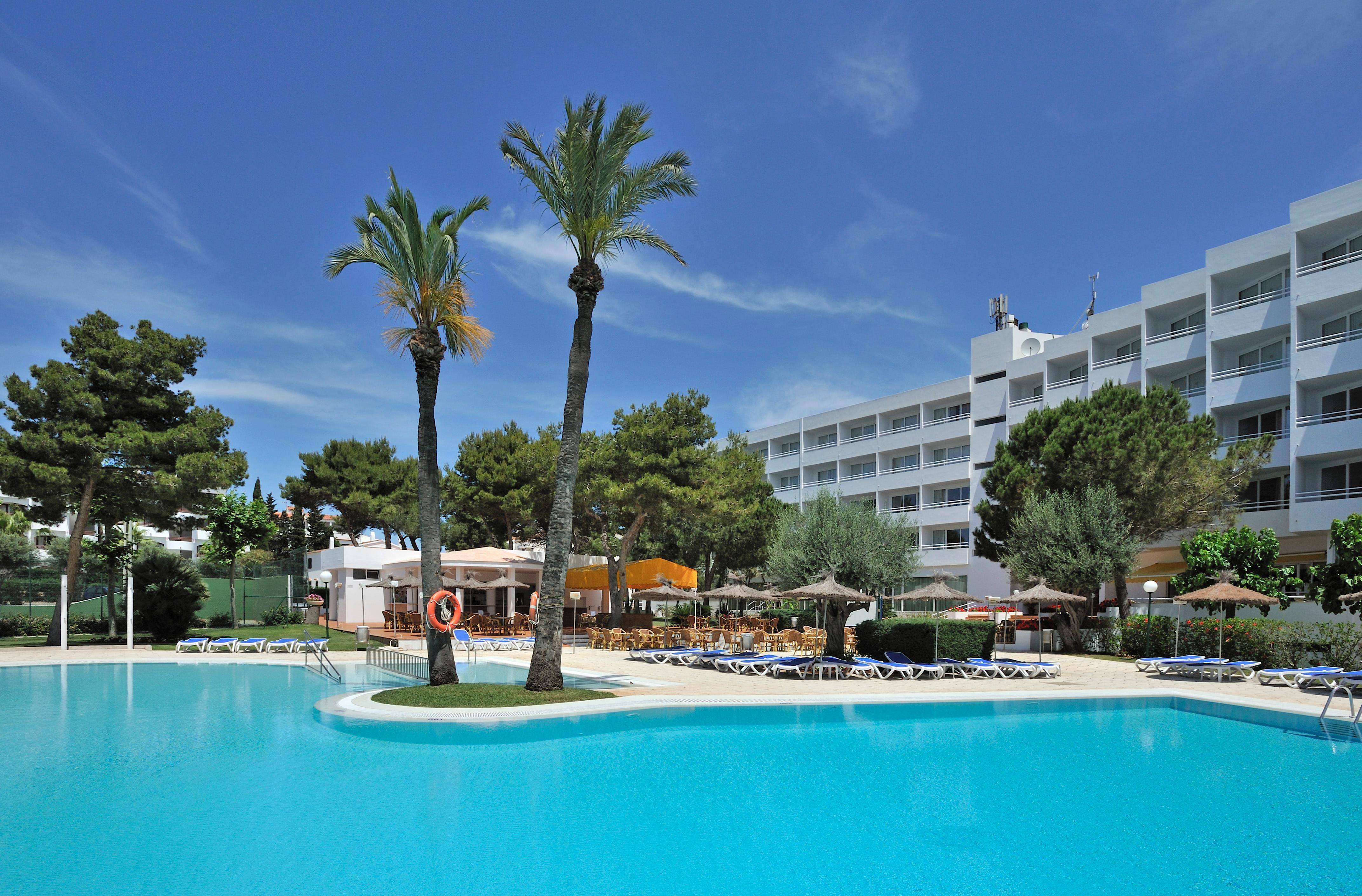 Holidays at Globales Mediterrani Hotel in Cala Blanca, Menorca