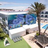 Surfing Colors Apartments Picture 9