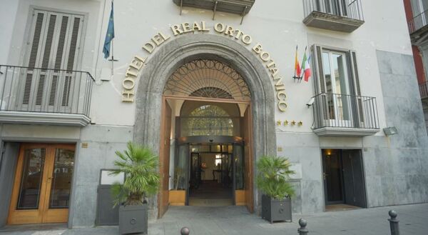 Holidays at Real Orto Botanico Hotel in Naples, Italy