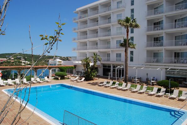 Holidays at Set Hotel Agamenon in Es Castell, Menorca