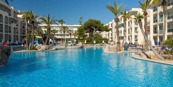 Holidays at Alcudia Pins Aparthotel in Playa de Muro, Majorca