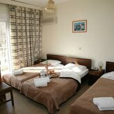 Summery Hotel Picture 3