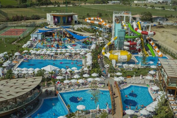 DREAM WORLD RESORT & SPA - Updated 2023 Prices & Reviews (Side