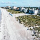 Barefoot Beach Resort Hotel Picture 2