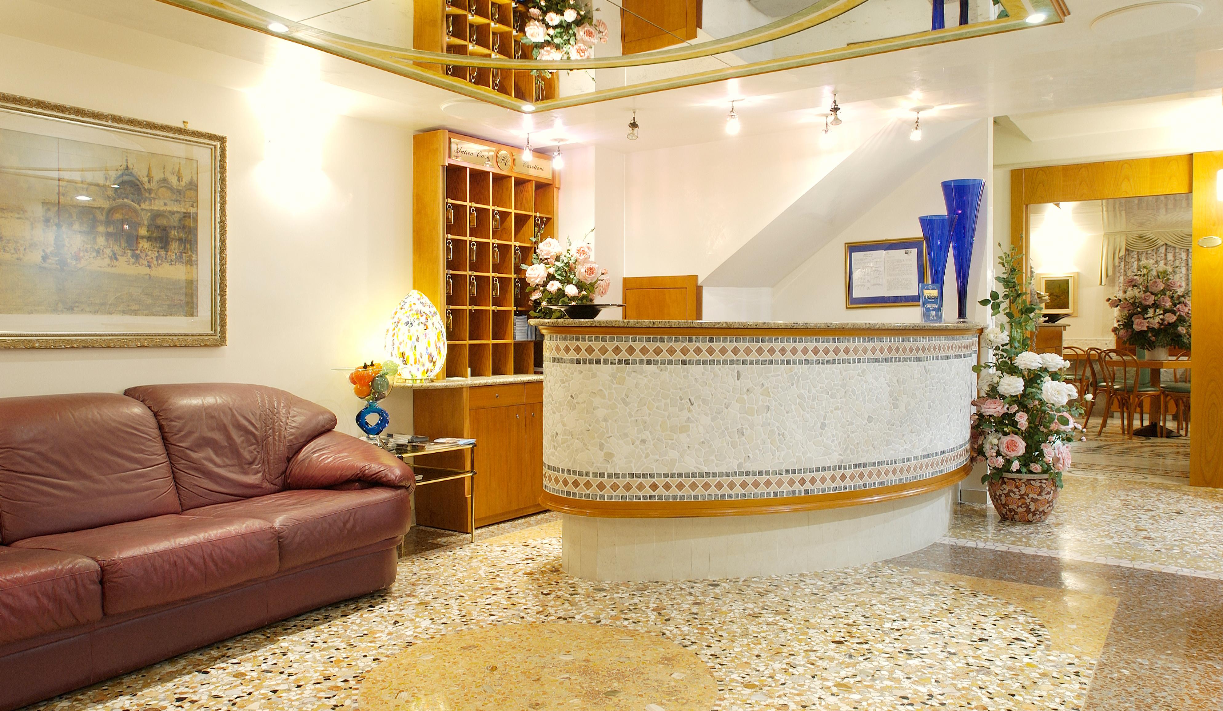 Holidays at Antica Casa Carettoni Hotel in Venice, Italy