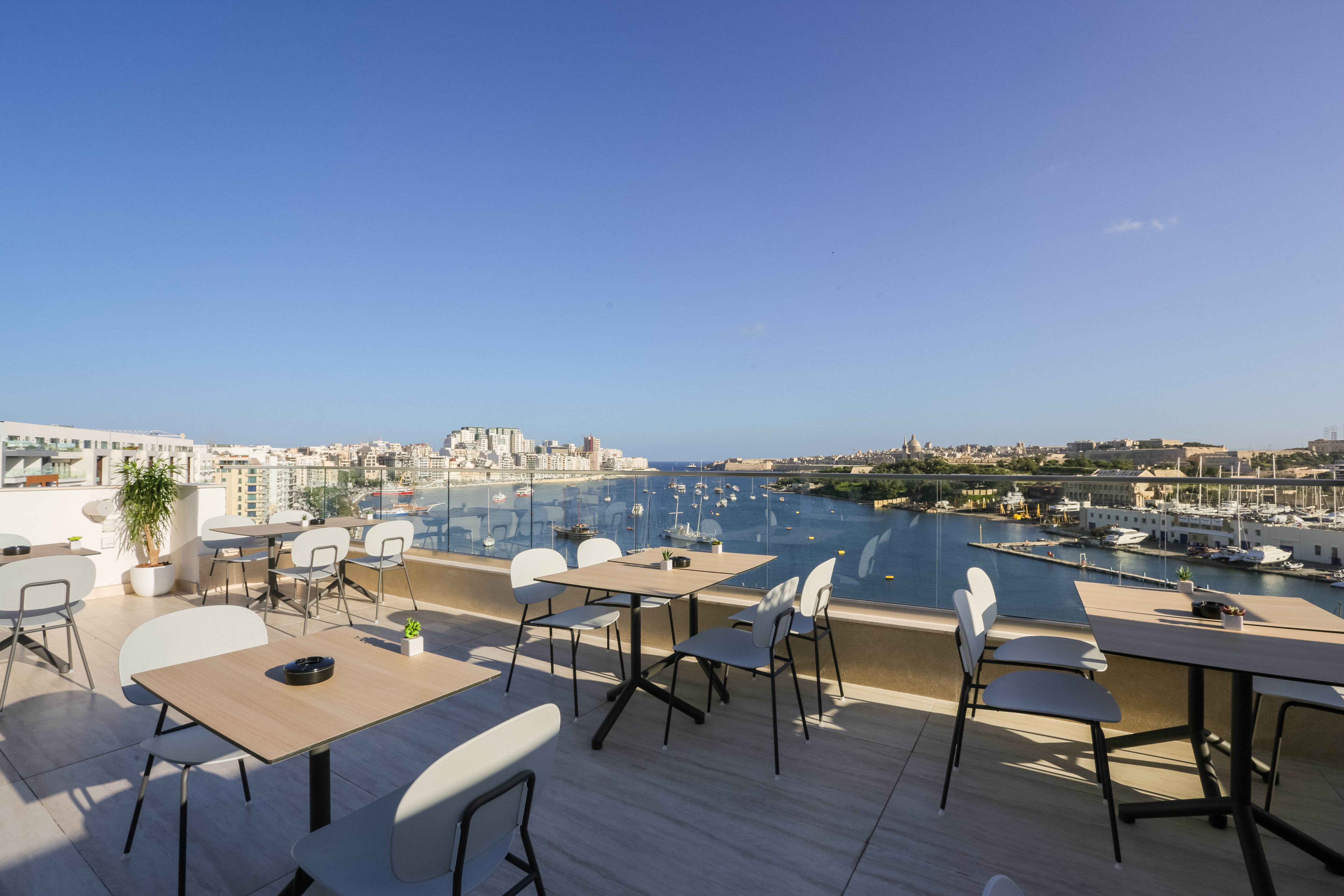 Holidays at 115 Strand Aparthotel in Sliema, Malta