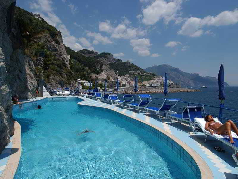 Holidays at Miramalfi Hotel in Amalfi, Neapolitan Riviera