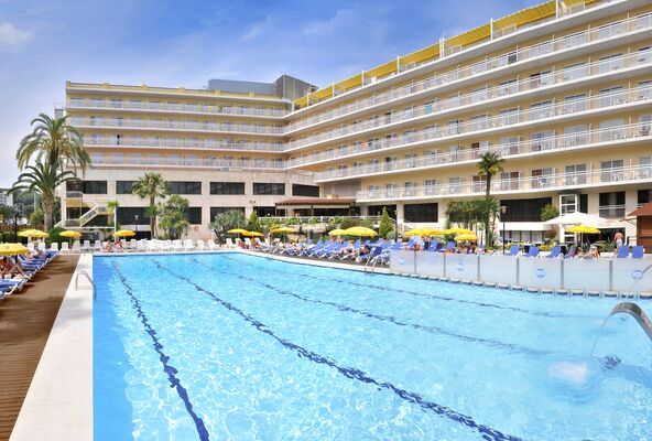 Oasis Park Hotel, Lloret de Mar, Costa Brava, Spain. Book Oasis Park ...