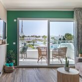 Ferrera Beach Apartments Picture 15