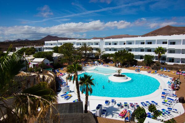 Holidays at Ficus Apartments in Costa Teguise, Lanzarote