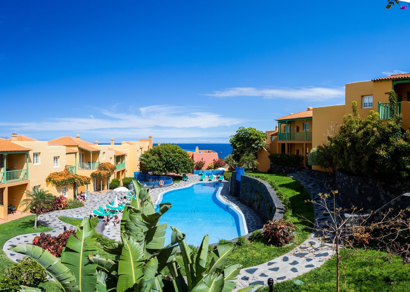 La Caleta Apartments Picture 4